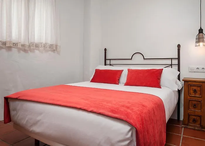 Habitaciones y Apartamentos en el centro La Jábega by Conil Home