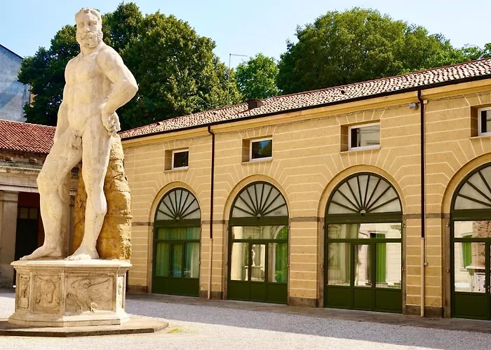 Palazzo Mantua Benavides Suites & Apartments