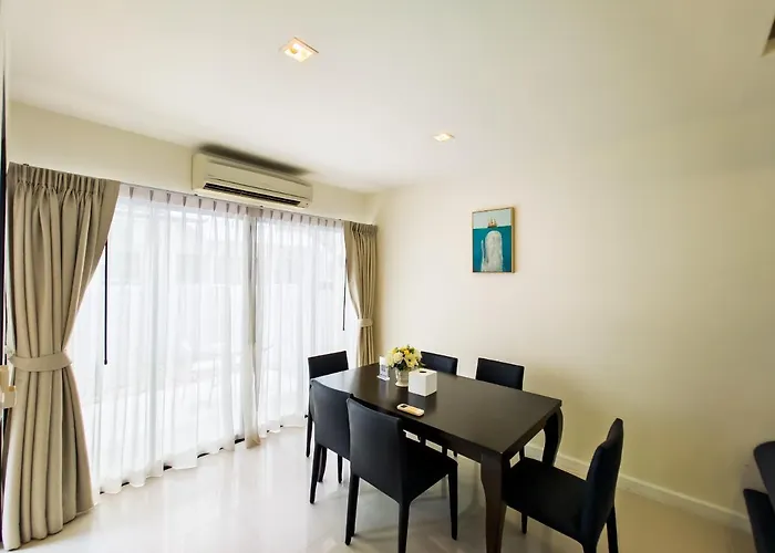 Townhouse In Laguna Park