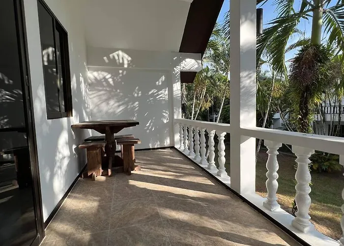 Charming Villa Suite With Balcony Near Beach
