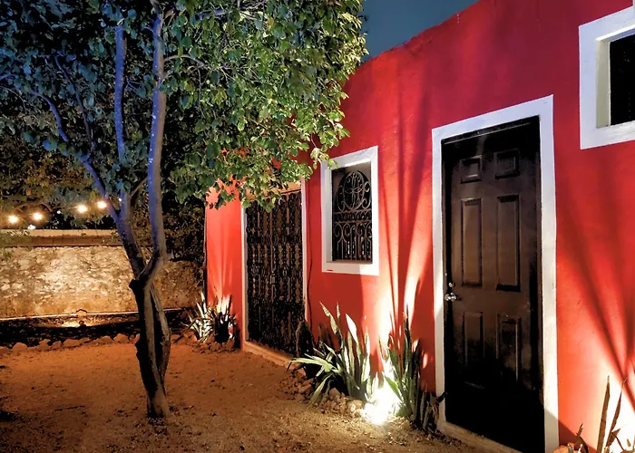 Villa Colonial en el centro con alberca