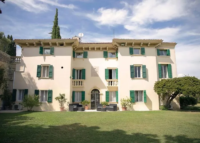 Villa Le Grotte