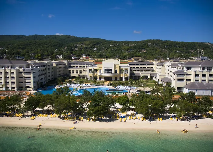 Iberostar Waves Rose Hall Beach