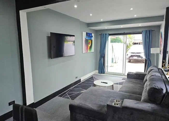 Beautiful New 3 Bed 3 Bathroom Villa 400M To Bang Tao Beach Sleeps 9
