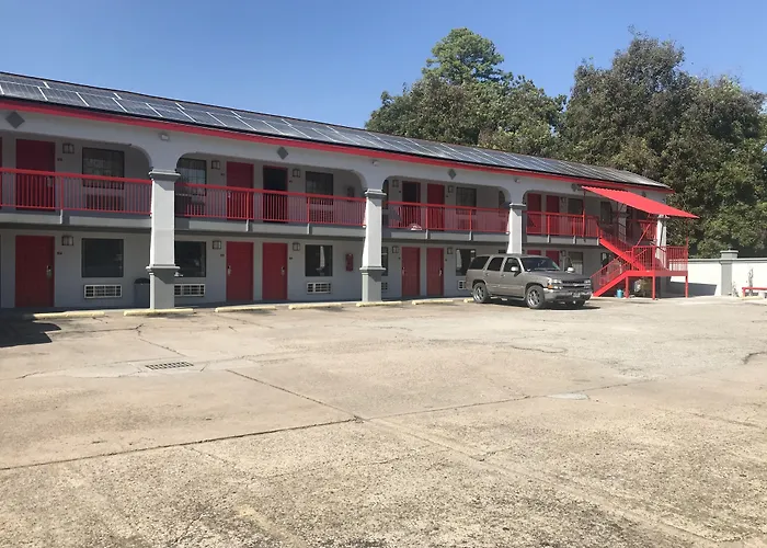 Regency Inn And Suites