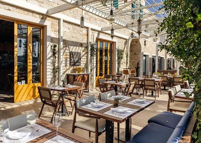 Palace Divnic By Armerun Heritage Hotel (Adults Only)