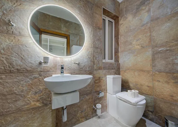 A 3Br Designer Home With Private Pool & Terrace By 360 Estates