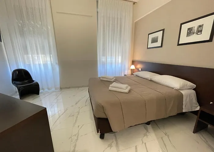 Club Hotel