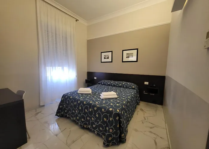 Club Hotel