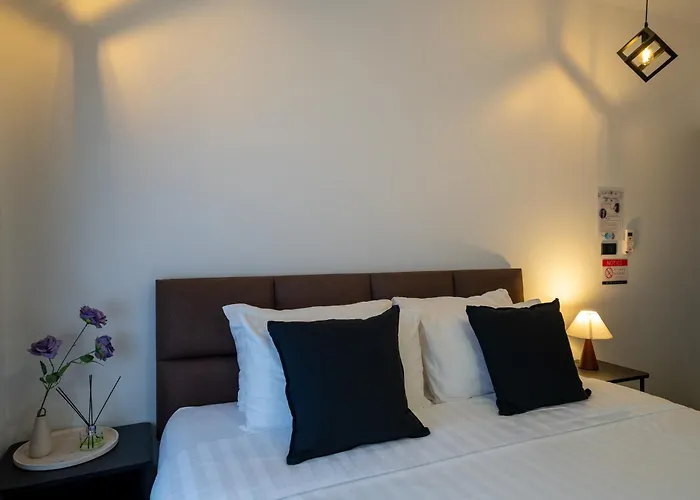 House 148 Patong Pool Villa 4Br Near Beach