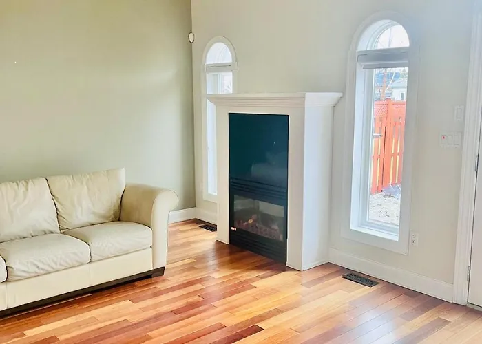 Bright Upper Suite 2Br With Workspace Niagara Falls